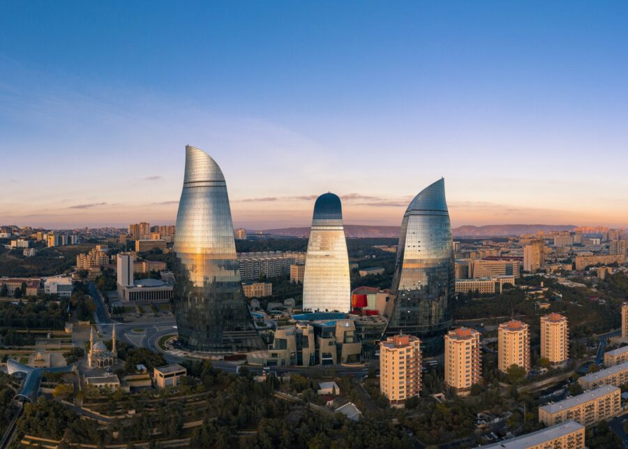 Kota Baku, Azerbaijan. Tuan rumah South Global NGO Gathering. Sumber: Unsplash